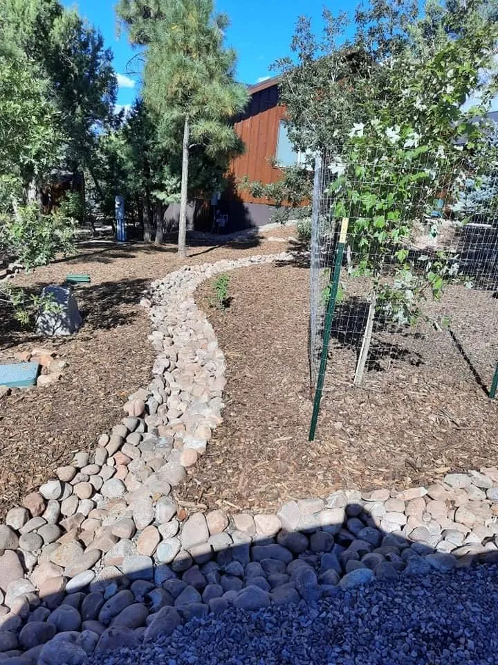 Local yard maintenance in Lakeside, AZ by Jose’s Landscaping De Las Montanas Blancas