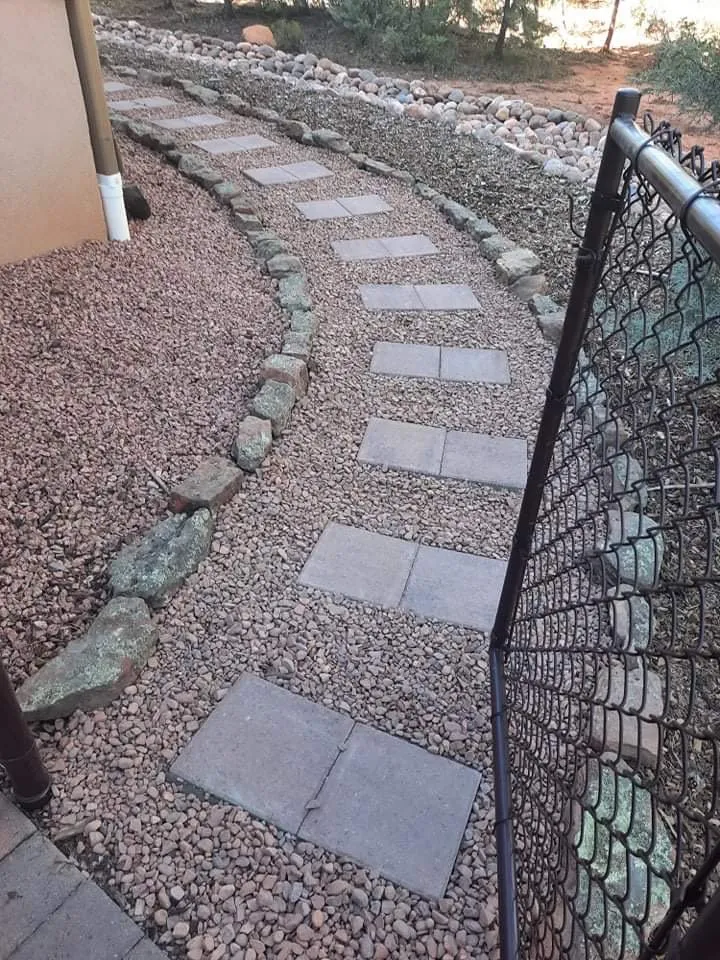 Professional yard cleanup service experts serving Lakeside, AZ - Jose’s Landscaping De Las Montanas Blancas