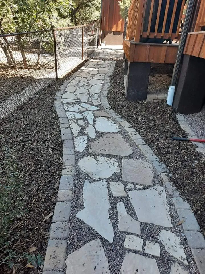 Local yard cleanup service in Lakeside, AZ by Jose’s Landscaping De Las Montanas Blancas