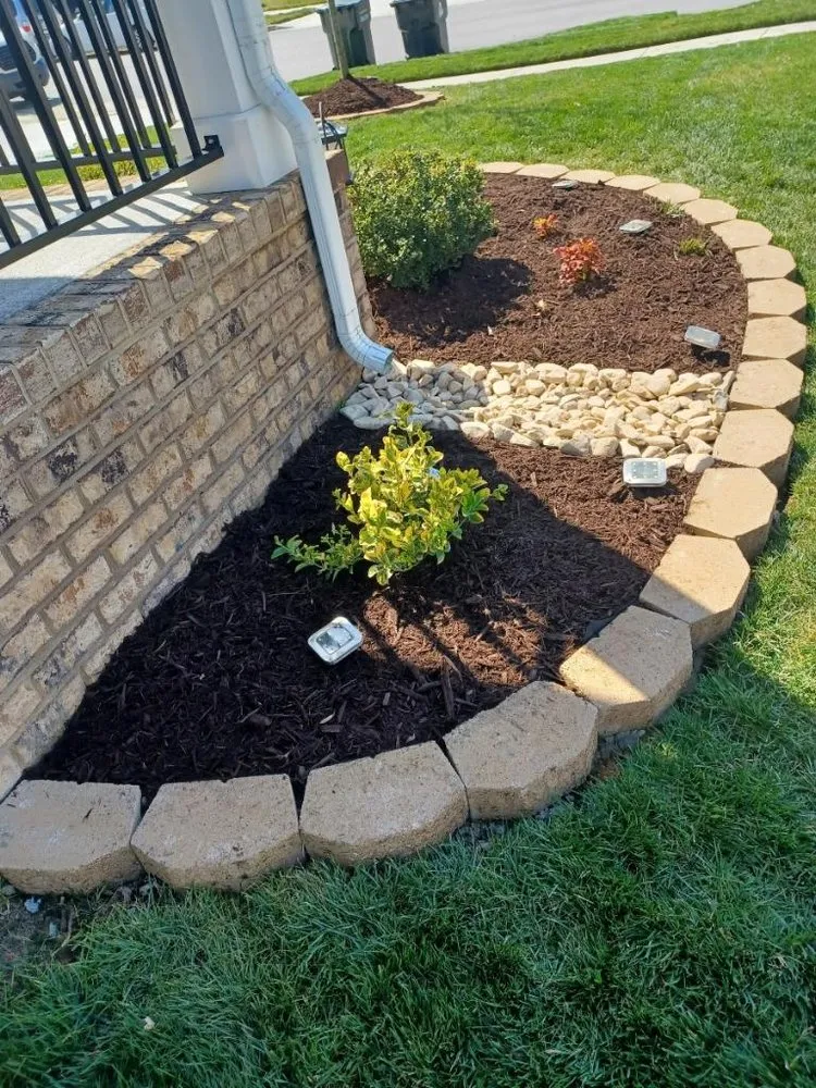 Top-rated outdoor landscaping in Williamsburg, VA - JoseS Lawn Care Services