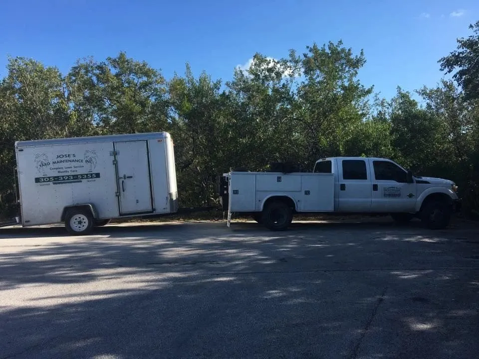 Affordable lawn mowing service in Tavernier, FL - Joses Yard Maintenance