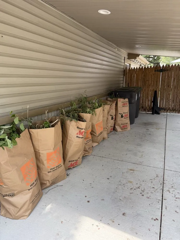 Local landscape installation experts serving Wayne, MI - Josh and Toms Dreamscapes