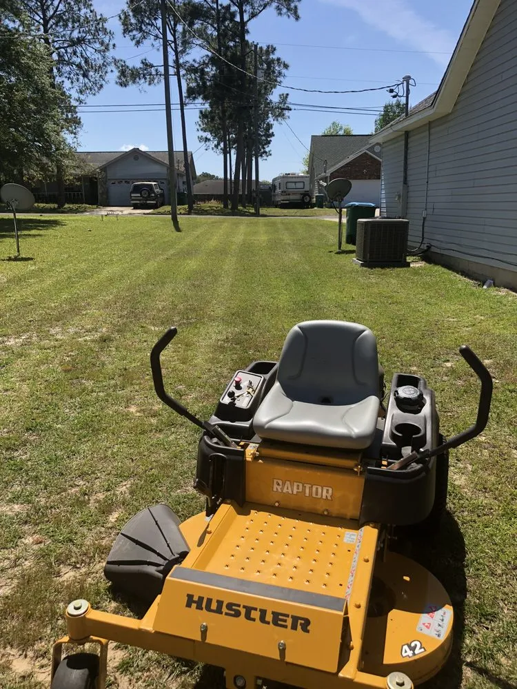 Top-rated yard maintenance in Crestview, FL - Josh's Lawn Care