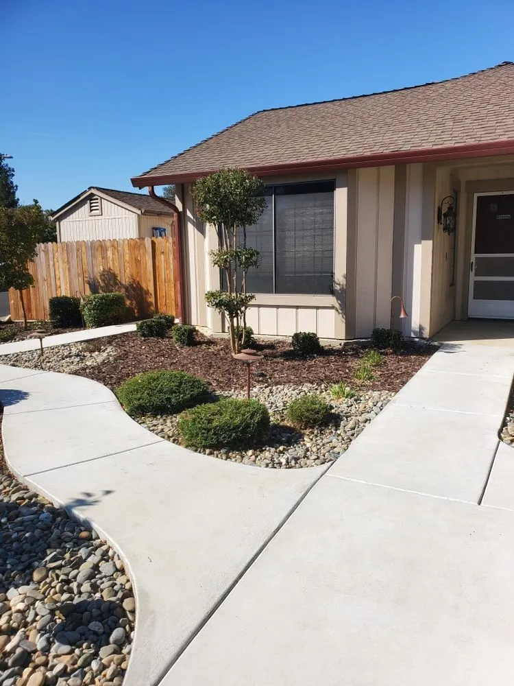 Top-rated garden landscaping in Fairfield, CA - Josue's Lawn Maintenance Crew