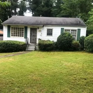 Local yard cleanup service in Rutledge, GA - JourneyScape Lawn Maintenance and Service