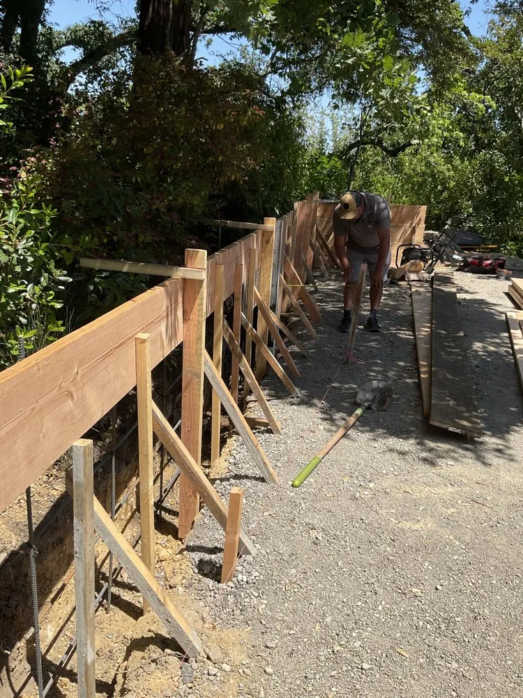 Professional garden landscaping for homes in Redwood City, CA by JP Concrete And Hardscaping