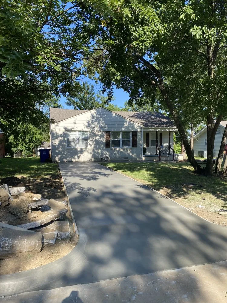 Top-rated yard maintenance for year-round maintenance across Tulsa, OK - JP Concrete