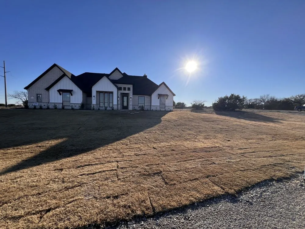 Top-rated lawn mowing service in Decatur, TX by JP Landscape