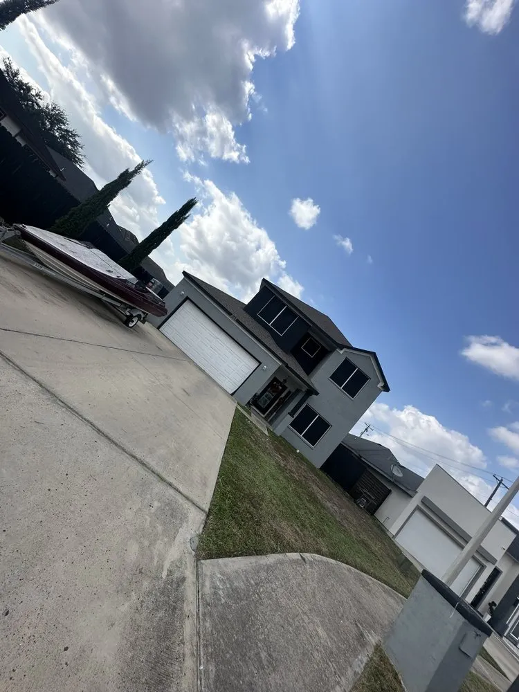 Affordable garden landscaping in Hidalgo, TX by JP Lawn & Junk Services