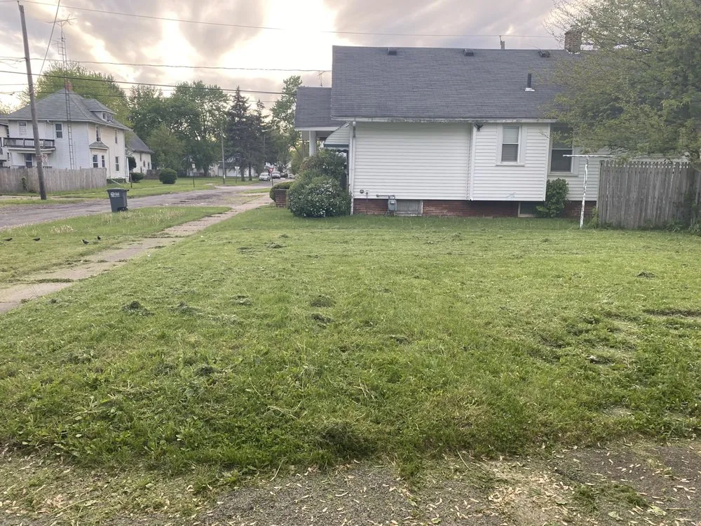 Custom yard cleanup service in Toledo, OH - JP Lawn Care