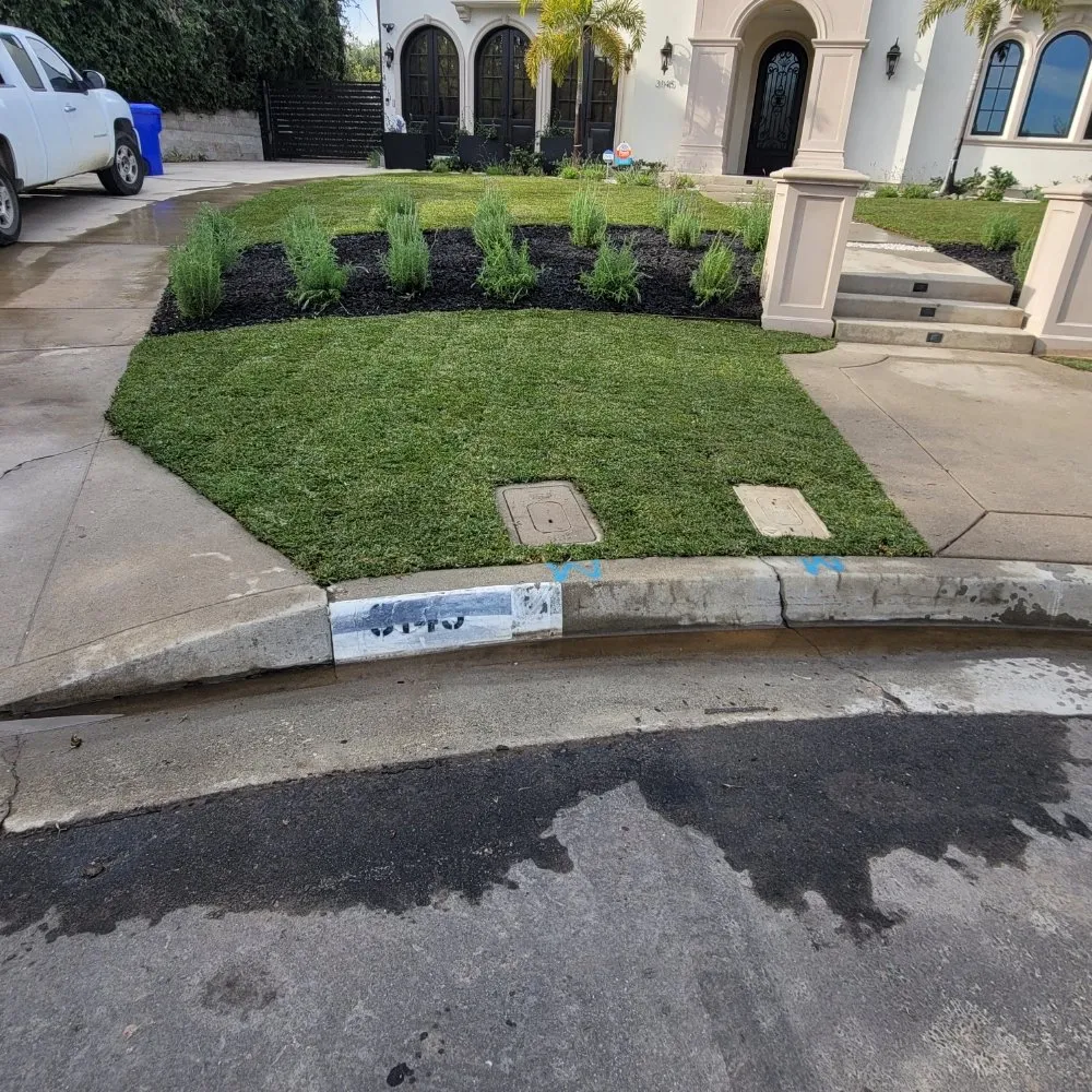 Custom garden landscaping in Monrovia, CA - JP Rivera Garden & Lawn service