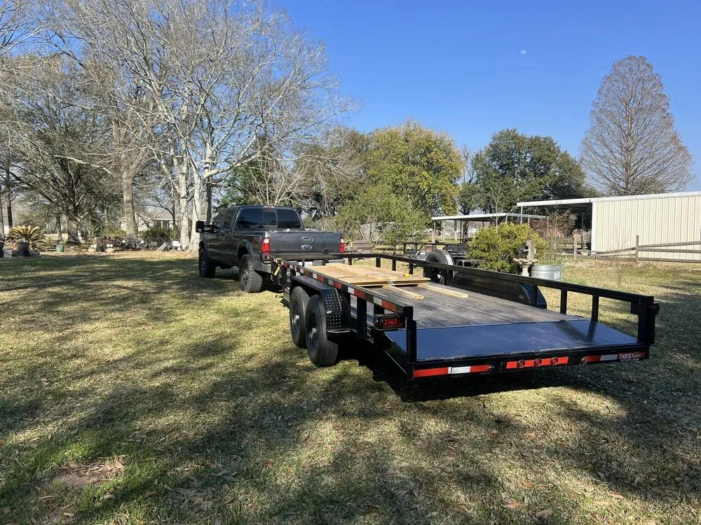 Top-rated yard cleanup service experts serving Youngsville, LA - JP Scapes