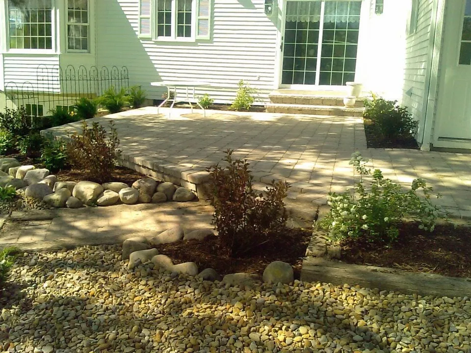 Reliable yard maintenance for beautiful yards in Medina, OH by JP Services