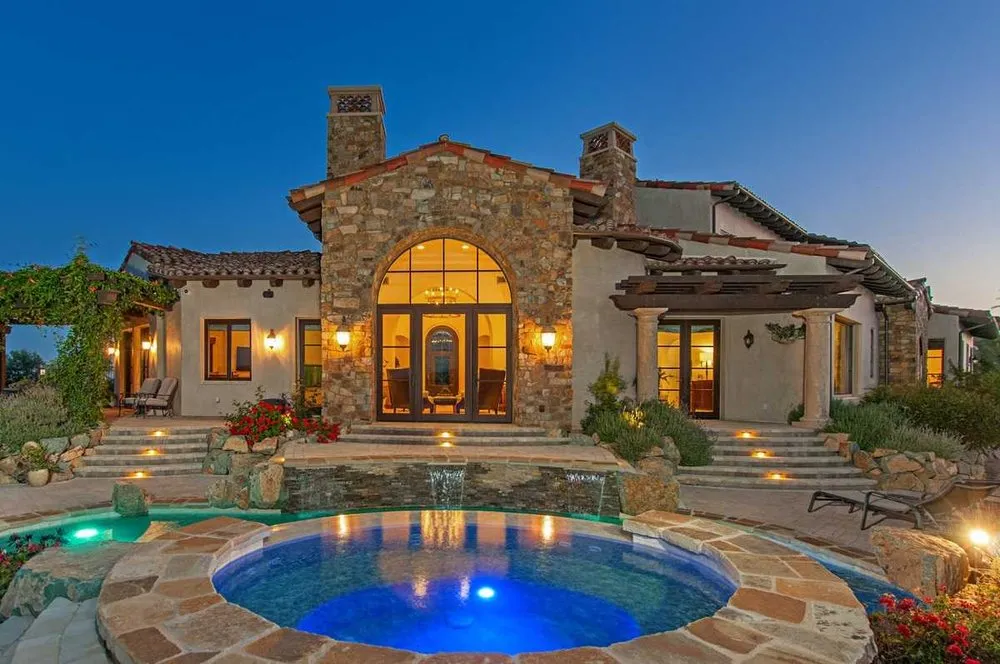 Top-rated lawn mowing service for homes in Encinitas, CA by JPBLA