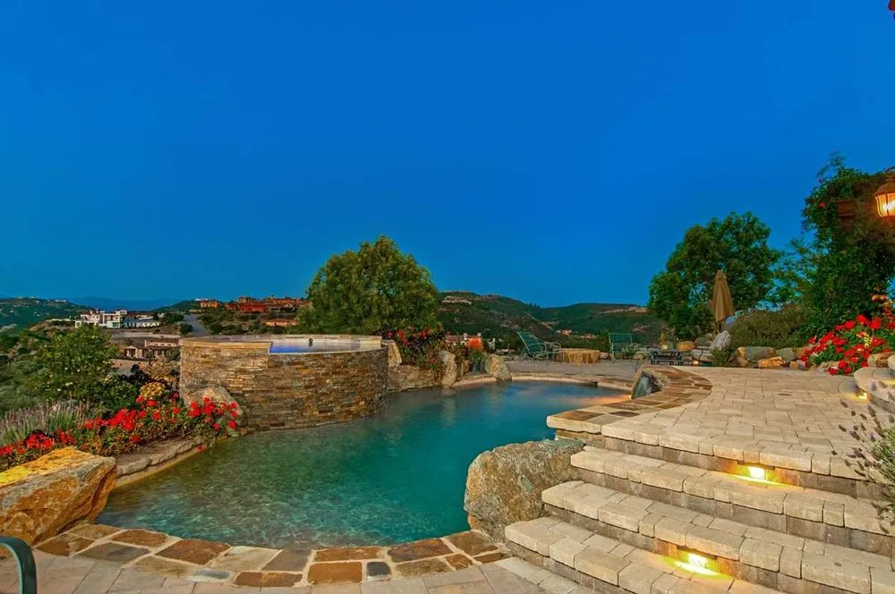 Trusted yard cleanup service for residential properties in Encinitas, CA by JPBLA