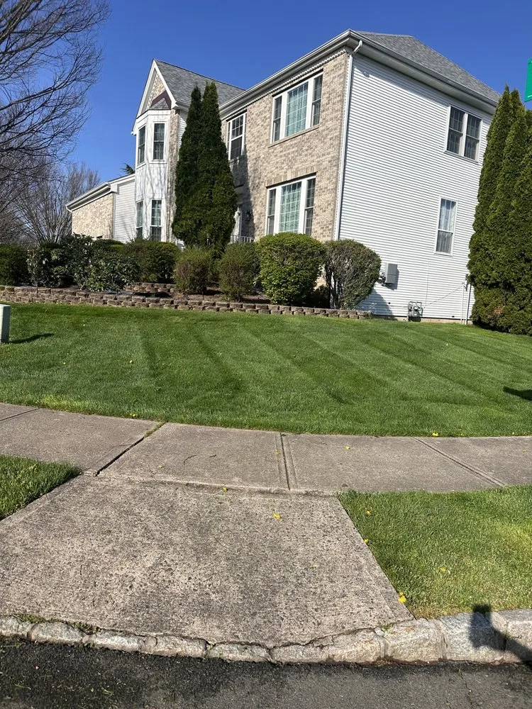 Reliable lawn care service in Woodbridge, NJ - JPC Hardscape & Landscape