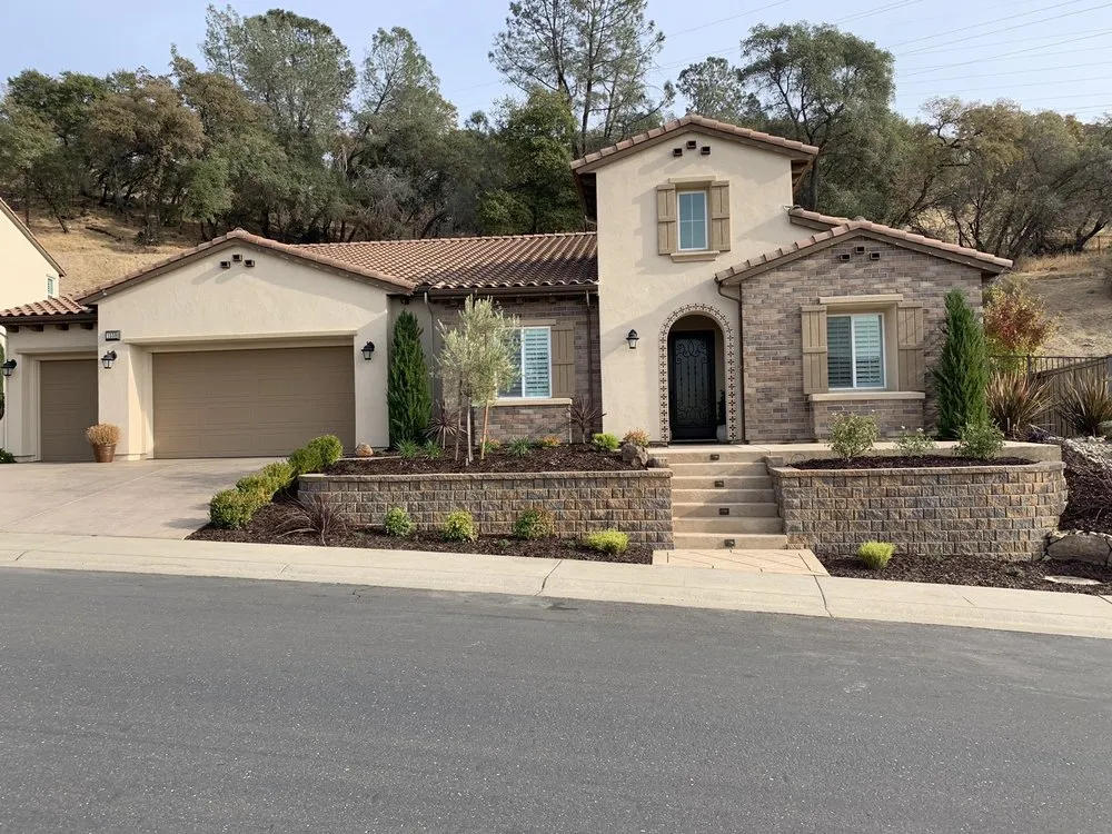 Reliable yard maintenance for residential properties in El Dorado Hills, CA by JPC Landscape Designs