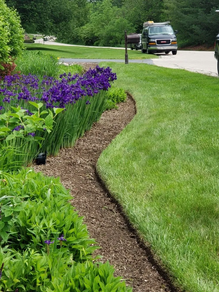 Trusted lawn care service experts serving Lake Zurich, IL - JPH Landscaping