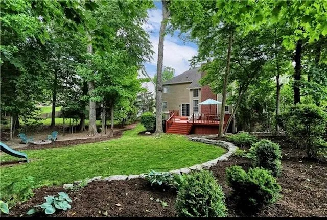 Professional yard maintenance experts serving Carmel, IN - JPJ Landscaping