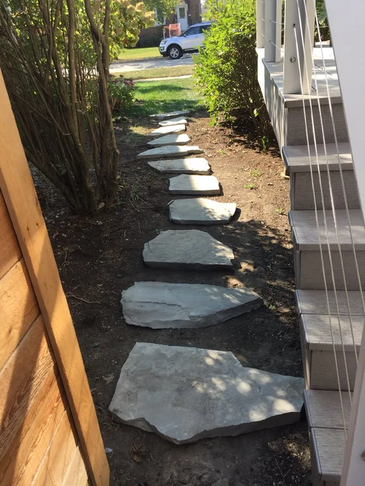 Custom lawn mowing service in Elmhurst, IL - JPL Property Services