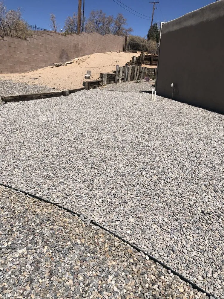 Custom garden landscaping in Rio Rancho, NM - JPR Decorative Gravel