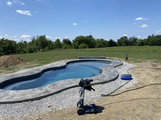 Jp’s Pool Service & Landscaping Logo
