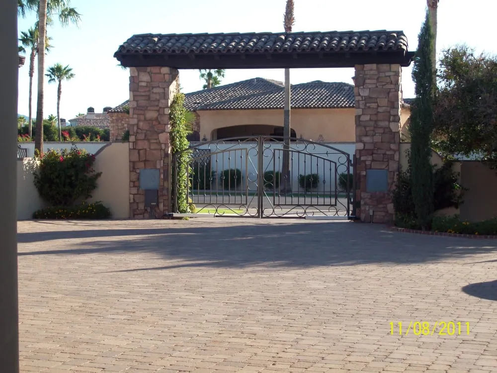 Local yard cleanup service in Apache Junction, AZ by JR & D Landscaping