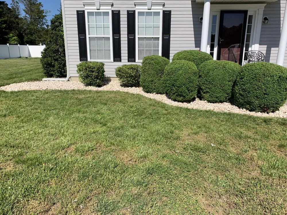 Custom garden landscaping in Hebron, MD by J&R Enterprise Ventures