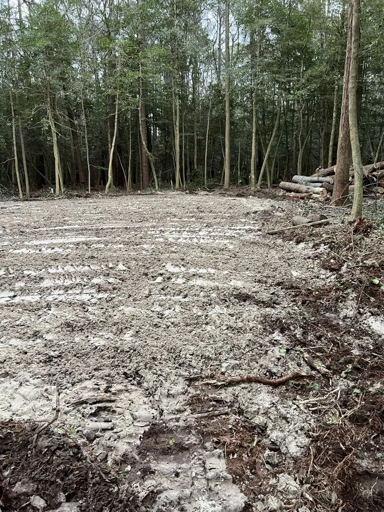 Custom yard maintenance in Hebron, MD by J&R Enterprise Ventures