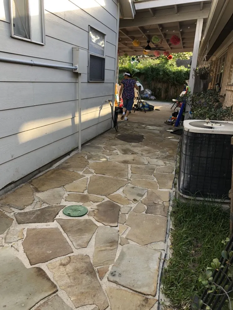 Local lawn mowing service in Crosby, TX - JR Flores Landscape Services