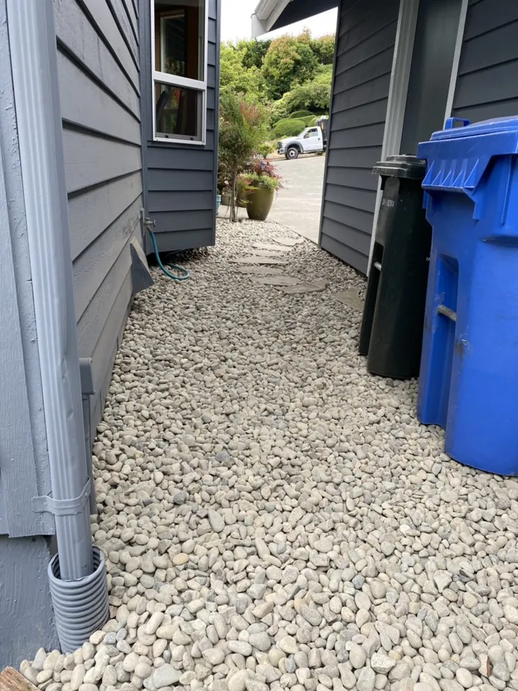 Professional garden landscaping in Tacoma, WA by JR Hardscape & Landscape