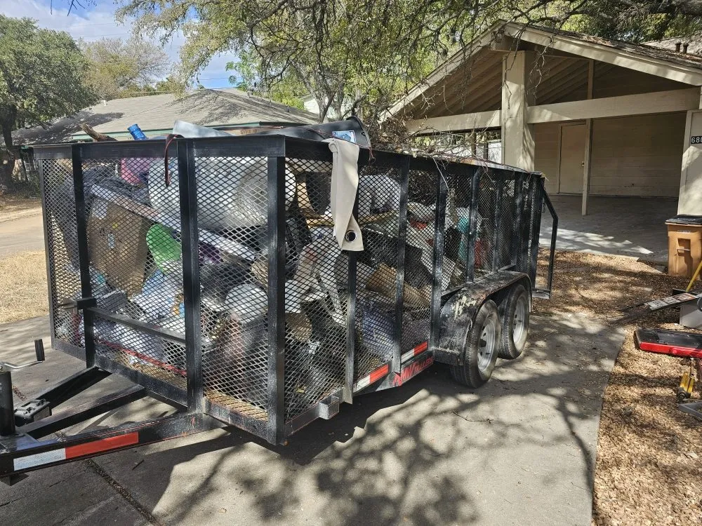 Affordable landscaping services experts serving Kyle, TX - Jr Junk Removal & Lawn Care