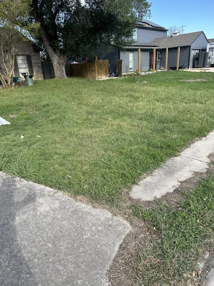 Local garden landscaping with custom design across Elmendorf, TX - J&r Landscape Demo & Remodel