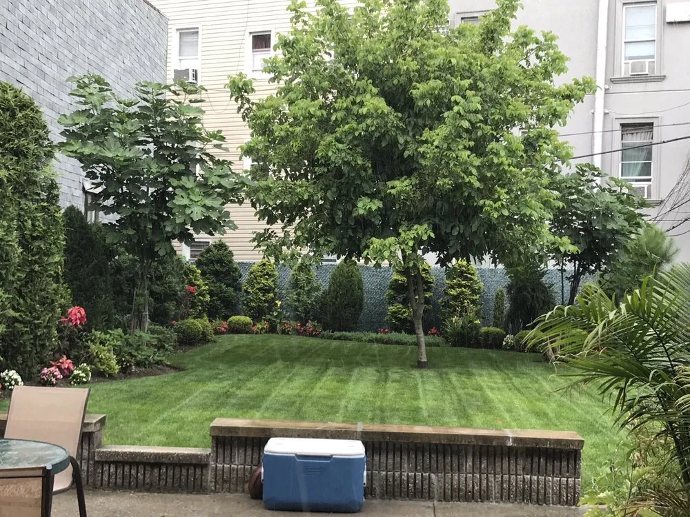 Local lawn mowing service in Flushing, NY - JR Landscape of New York