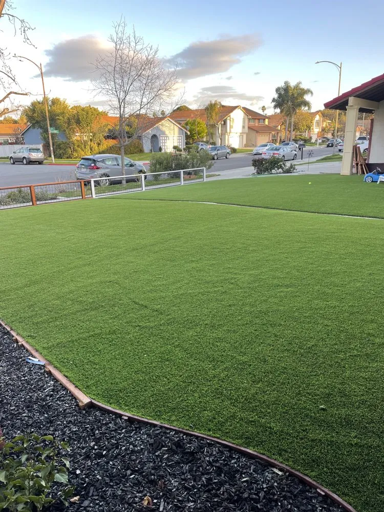 Custom lawn care service in San José, CA by JR Landscape