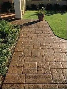 Affordable yard cleanup service in Gardena, CA by Jr landscaping & concrete