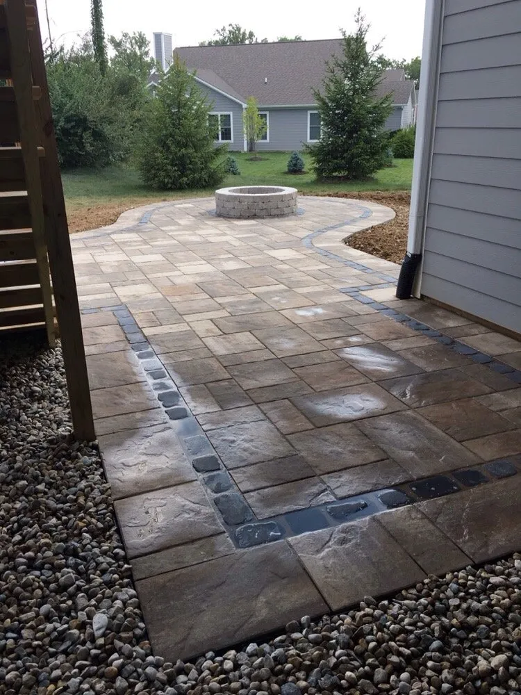 Trusted garden landscaping in Noblesville, IN by JR Landscaping & Maintenance