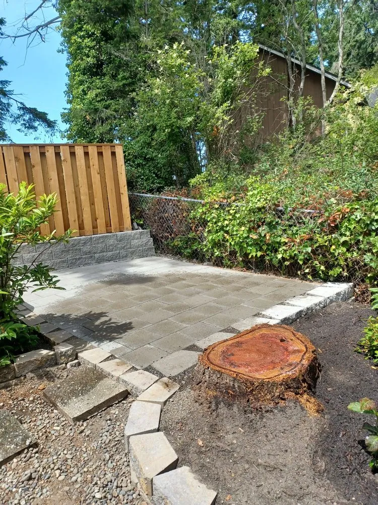 Top-rated lawn mowing service in Bremerton, WA - J&R Landscaping