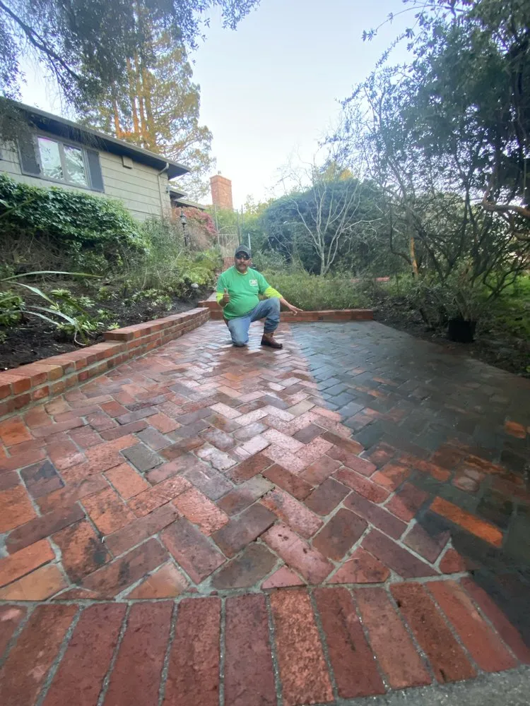 Expert landscaping services in Oakland, CA - JR Landscaping