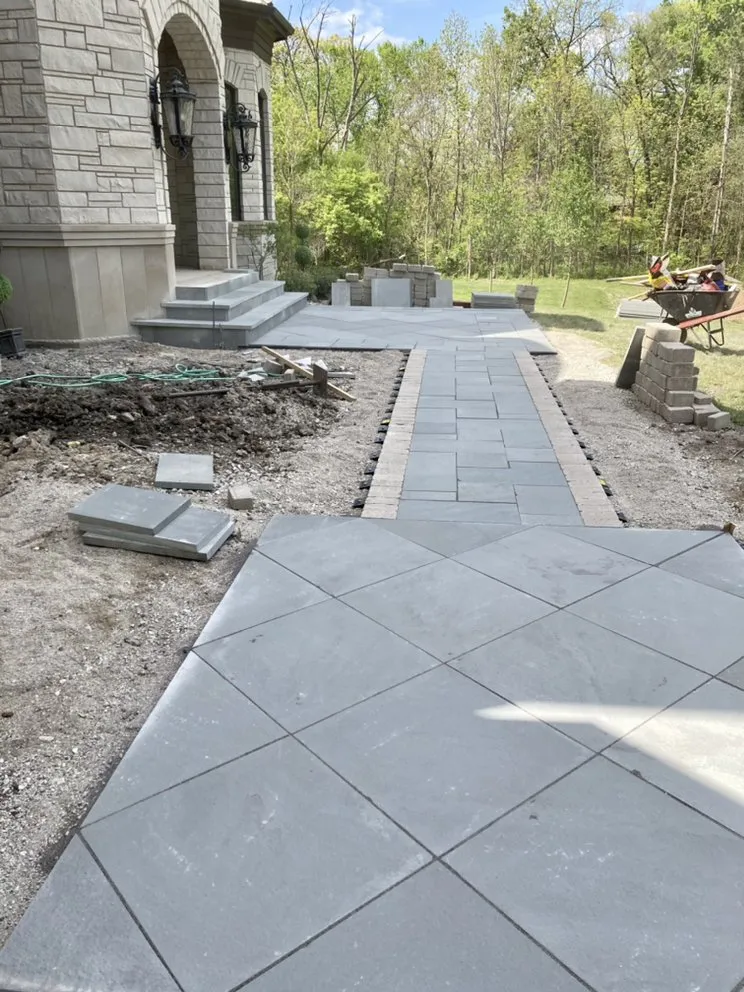 Affordable lawn care service experts serving Chicago, IL - JR Landscaping Service