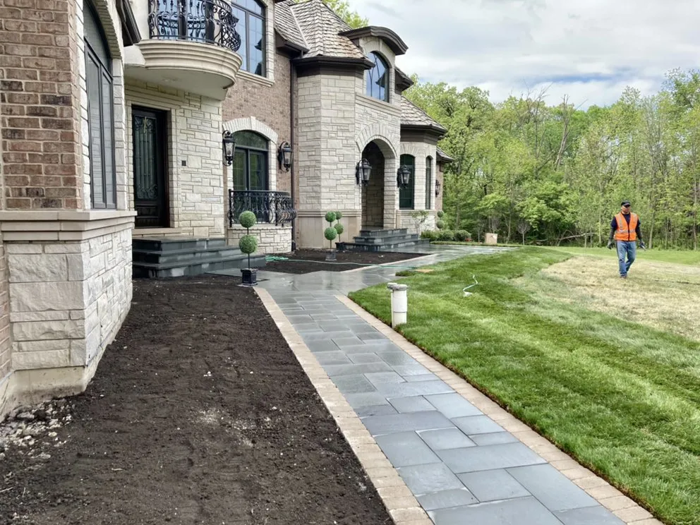 Trusted yard maintenance in Chicago, IL - JR Landscaping Service