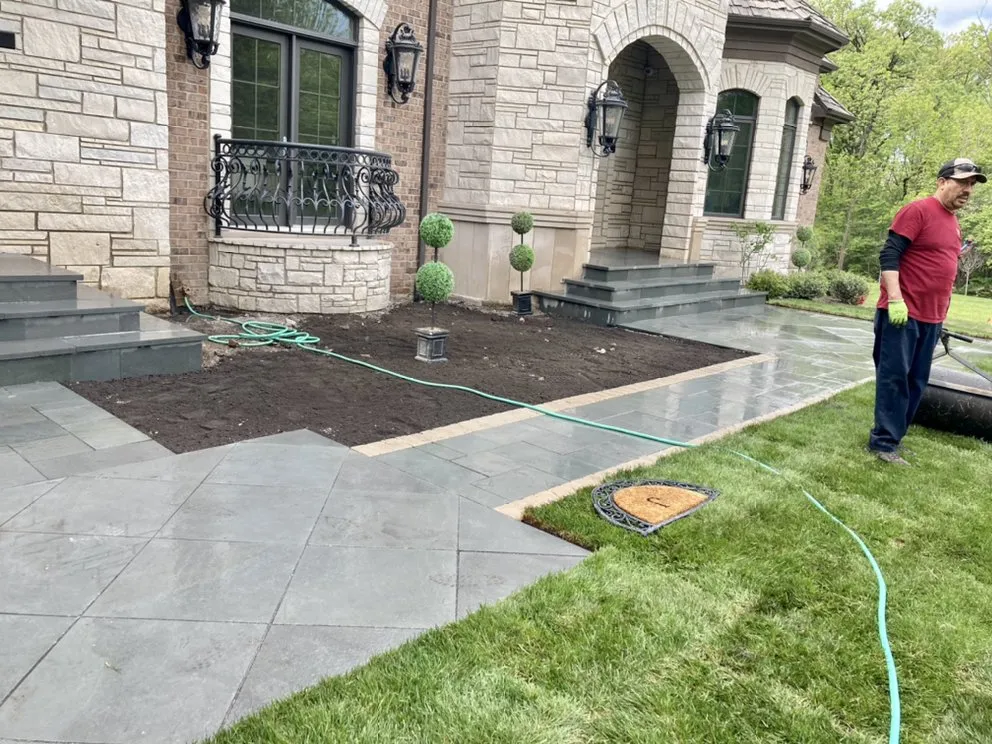 Local garden landscaping experts serving Chicago, IL - JR Landscaping Service