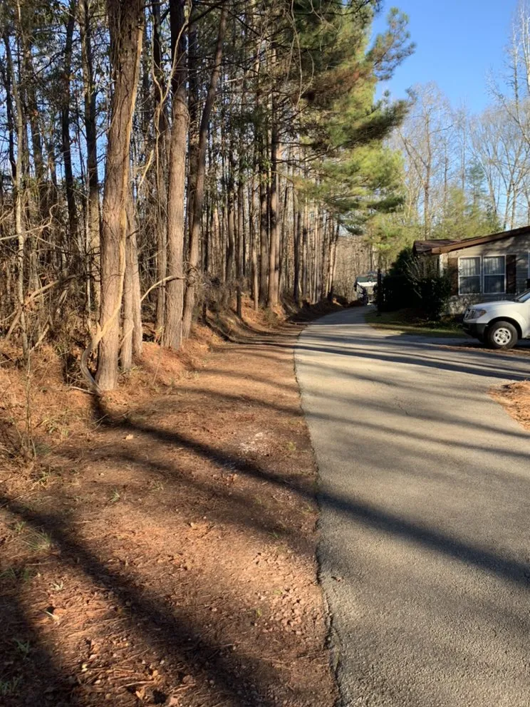 Top-rated garden landscaping in Griffin, GA by J&R Lawn Care & Landscaping