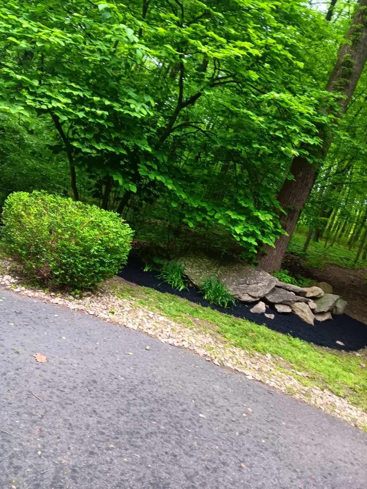 Affordable garden landscaping experts serving Stewartsville, NJ - J&R Lawn Care and Maintenance