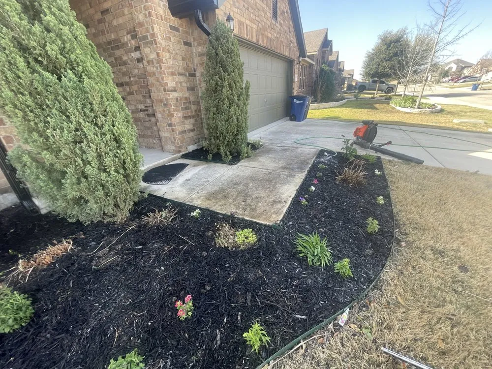 Trusted garden landscaping experts serving Gonzáles, TX - Jr Lawn Care
