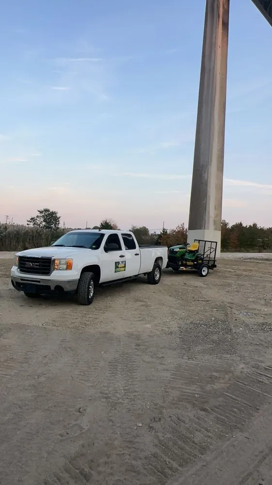 Trusted lawn mowing service experts serving Bear, DE - Jr lawn service