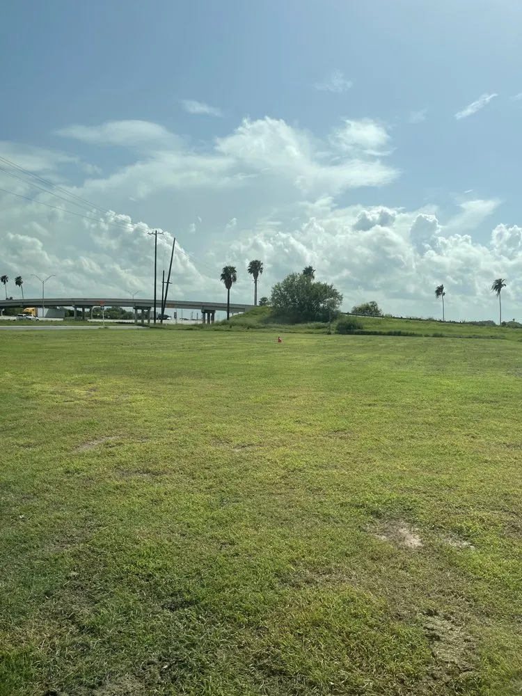 Reliable lawn care service experts serving Harlingen, TX - J&R Lawn Services