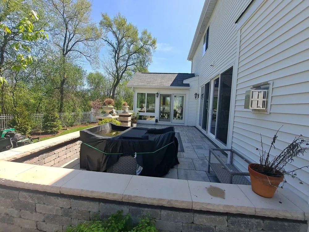 Trusted outdoor landscaping for homes in Elgin, IL by JR Pavers & Landscaping