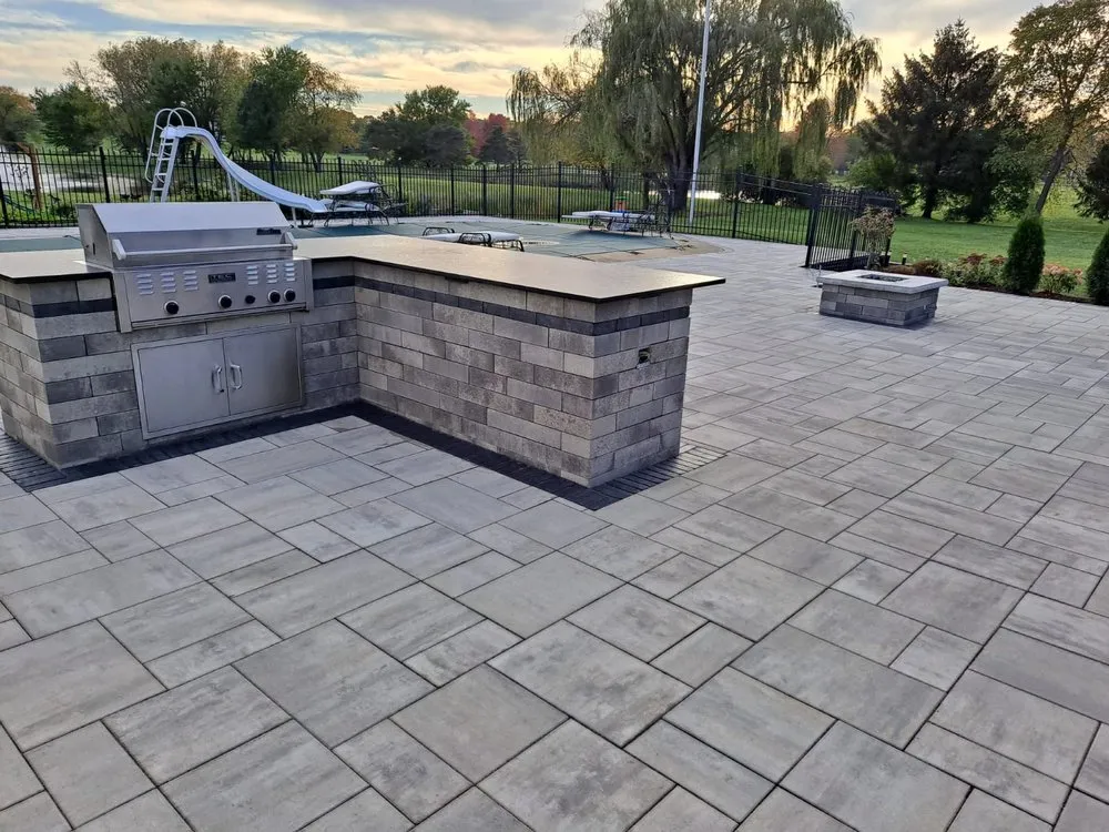 Top-rated landscaping services in Elgin, IL - JR Pavers & Landscaping