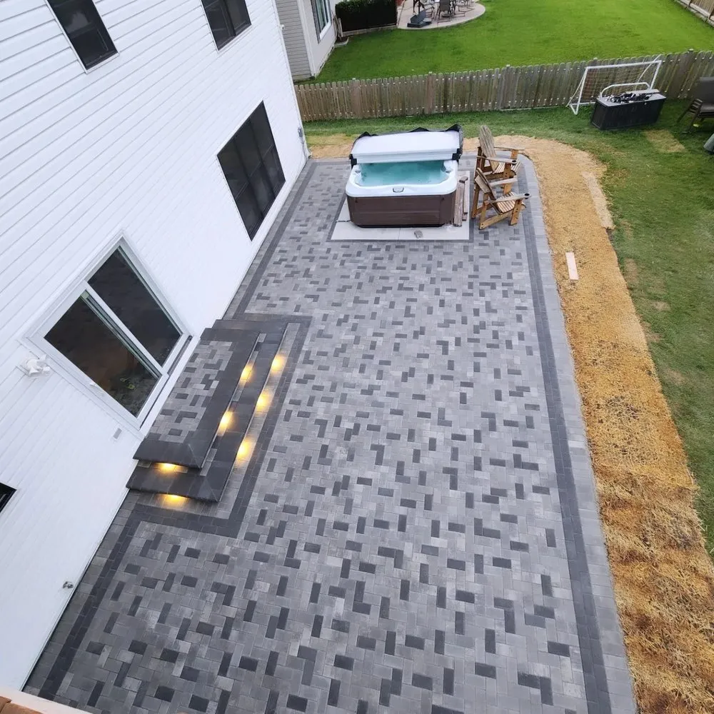 Custom landscape design in Elgin, IL by JR Pavers & Landscaping